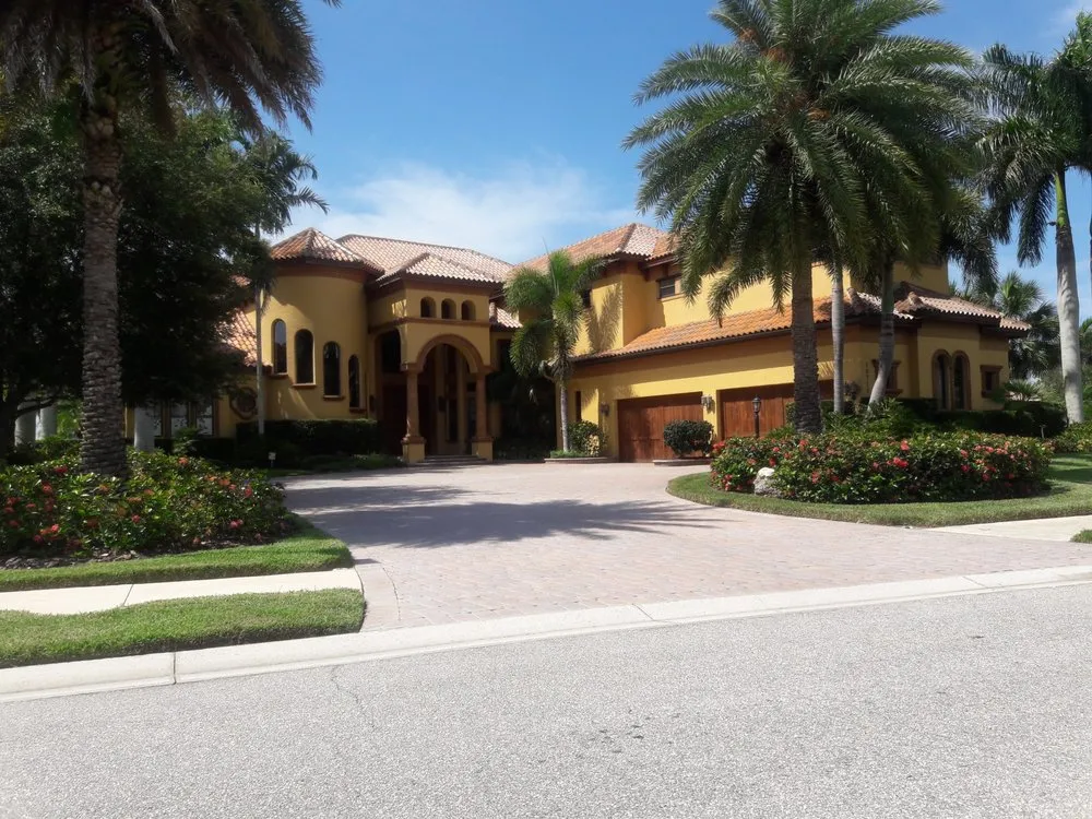 Trusted yard cleanup service for homes across Bradenton, FL - Arnold's Outdoor Solutions