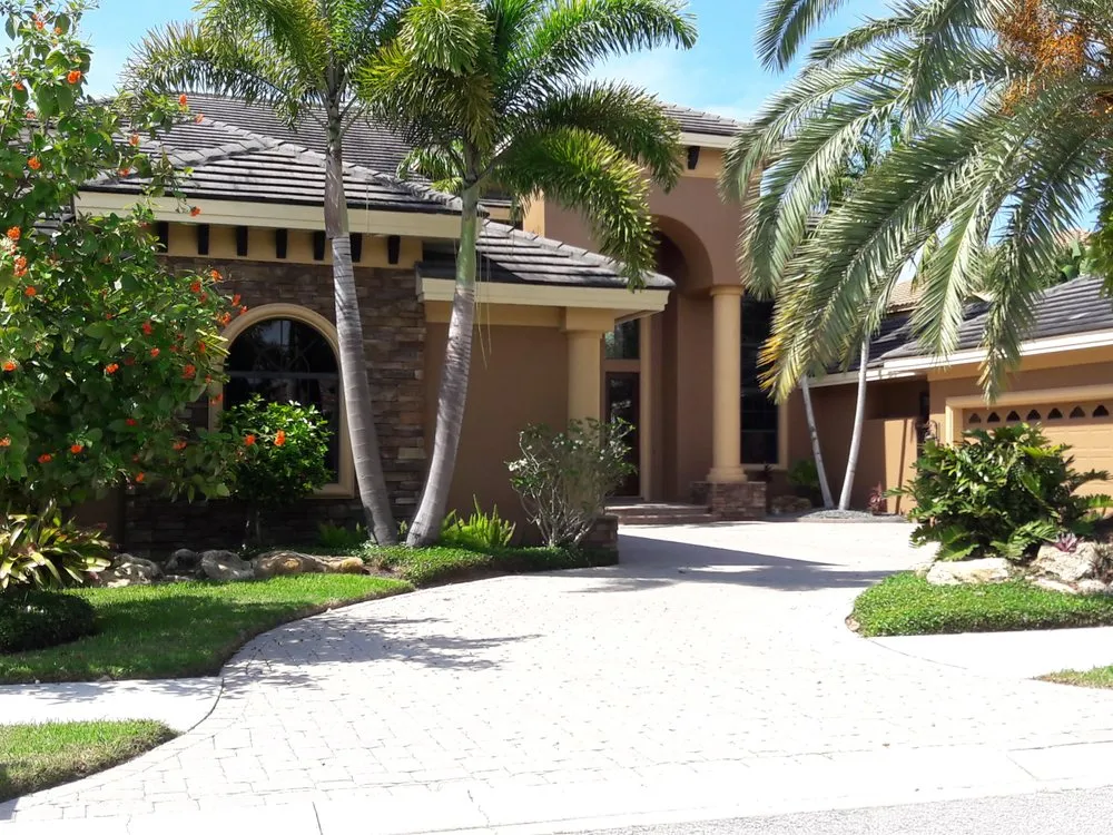 Top-rated landscaping services in Bradenton, FL by Arnold's Outdoor Solutions