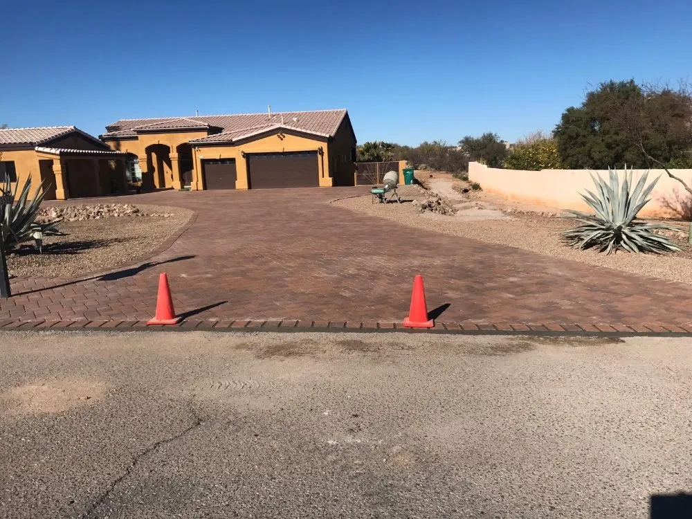 Top-rated landscape installation for beautiful yards in Tucson, AZ by Arnold’s