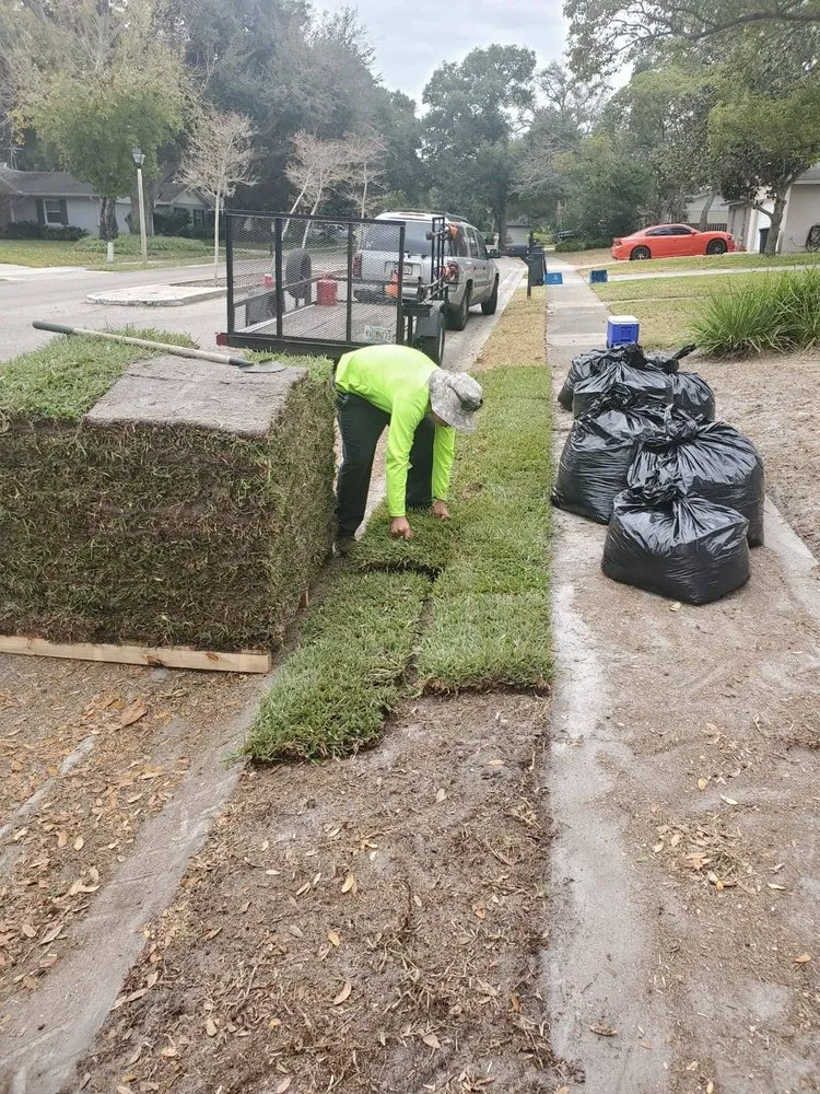 Reliable landscaping services for residential properties in Sanford, FL by Arocho Landscaping