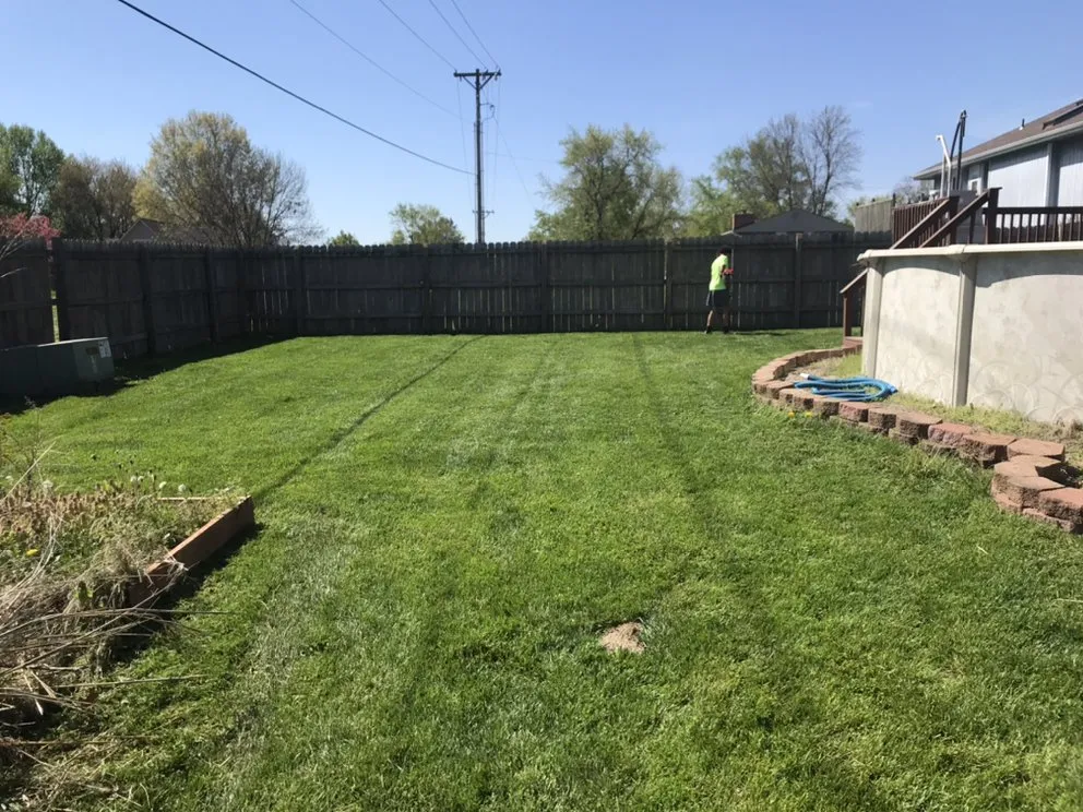 Top-rated lawn care service in Sugar Creek, MO - Aron & Sons Lawn Care