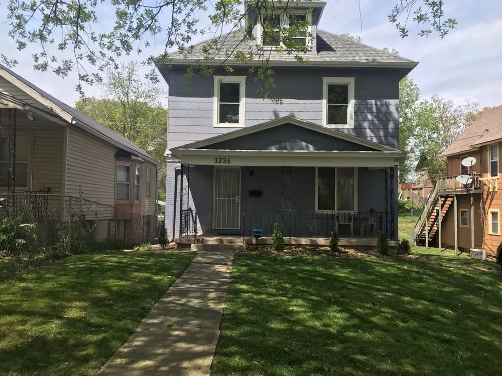 Local residential landscaping experts serving Sugar Creek, MO - Aron & Sons Lawn Care