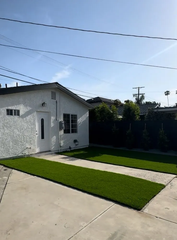 Local yard cleanup service with custom design across Long Beach, CA - ArqTerra Landscaping