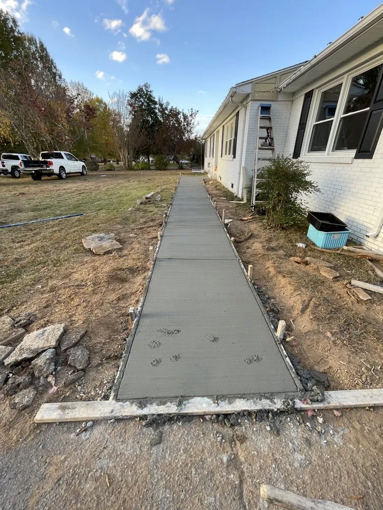 Affordable outdoor landscaping in Middle Tennessee, TN - Arreguín Concrete