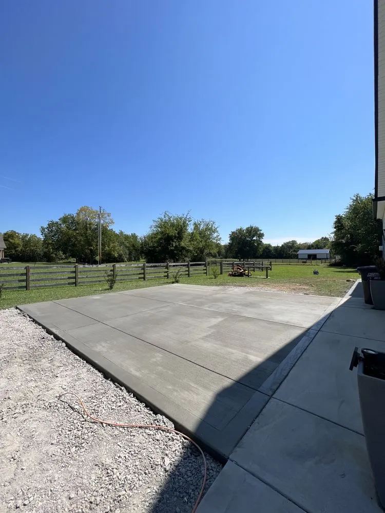 Local yard cleanup service for homes in Middle Tennessee, TN by Arreguín Concrete