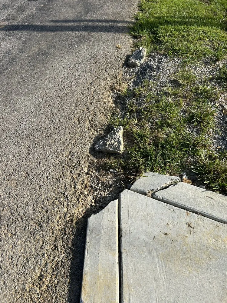 Reliable lawn care service in Middle Tennessee, TN by Arreguín Concrete