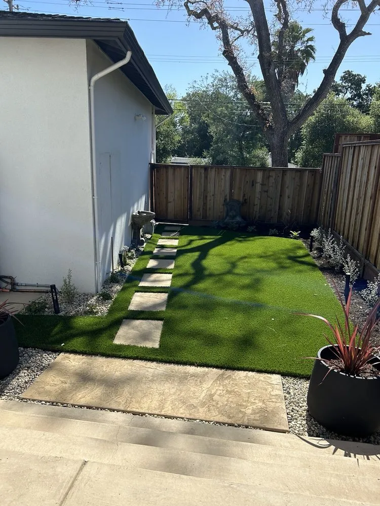 Top-rated lawn mowing service in Lafayette, CA by Arreola Landscape and Pool Design