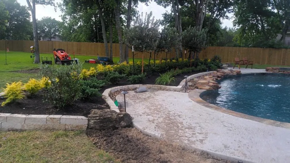 Local residential landscaping in Houston, TX by Arreola Landscaping