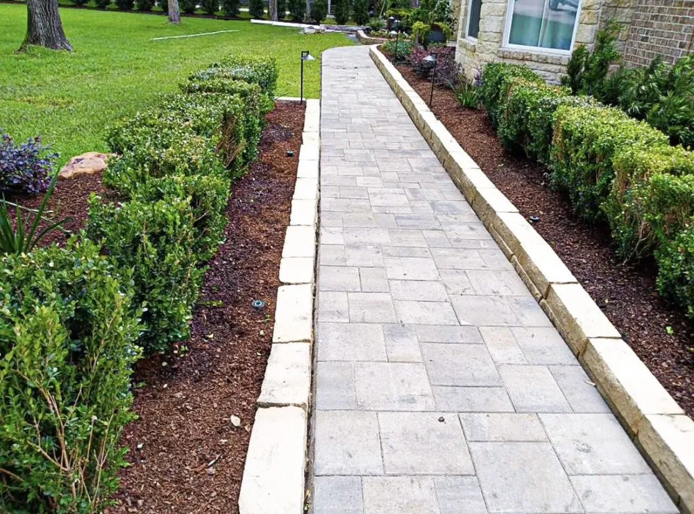 Reliable landscaping services experts serving Houston, TX - Arreola Landscaping