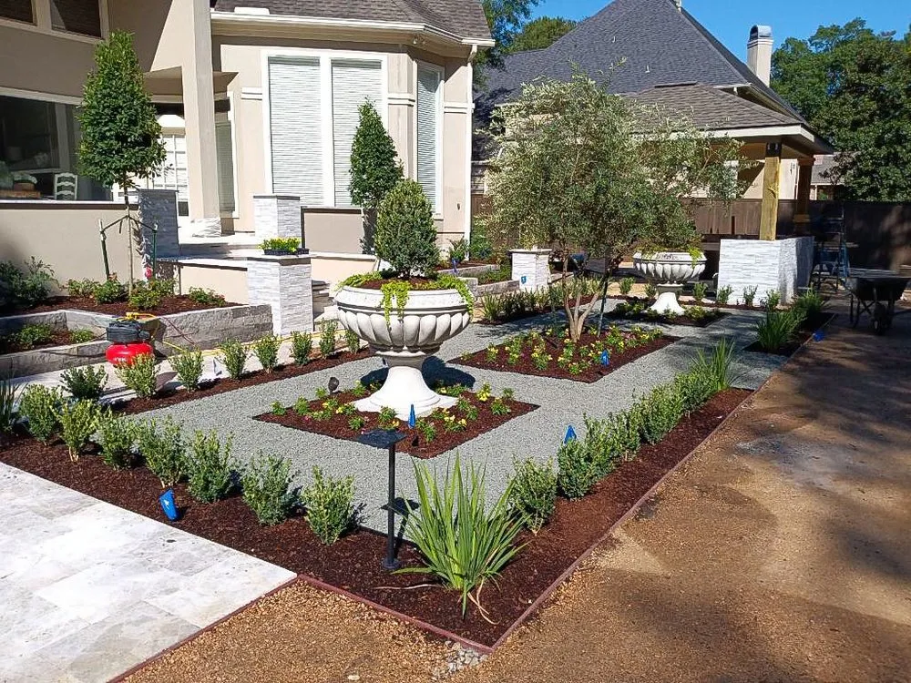 Reliable yard maintenance for residential properties in Houston, TX by Arreola Landscaping
