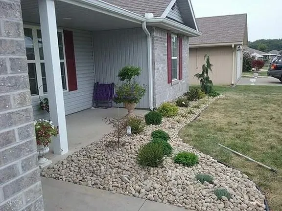 Local yard maintenance for outdoor upgrades in Independence, MO by Arreola Lawn Maintenance