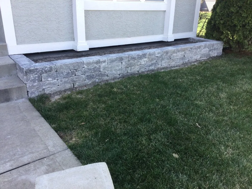 Professional yard maintenance in Independence, MO - Arreola Lawn Maintenance