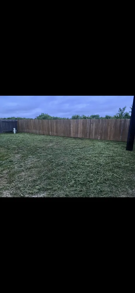 Local outdoor landscaping in Manvel, TX - Arreola’s Cleaning Services