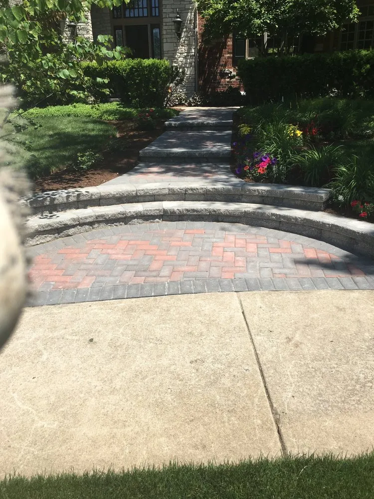 Top-rated landscaping services with custom design in West Chicago, IL by Arriaga pavers