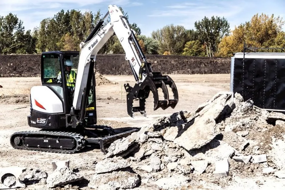 Trusted lawn mowing service in Van Buren, AR by Arrow Dirt Works