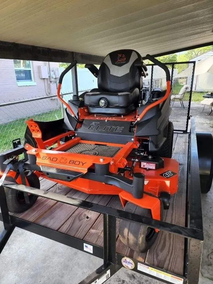 Custom garden landscaping for homes in Port Charlotte, FL by Arrows Landscaping