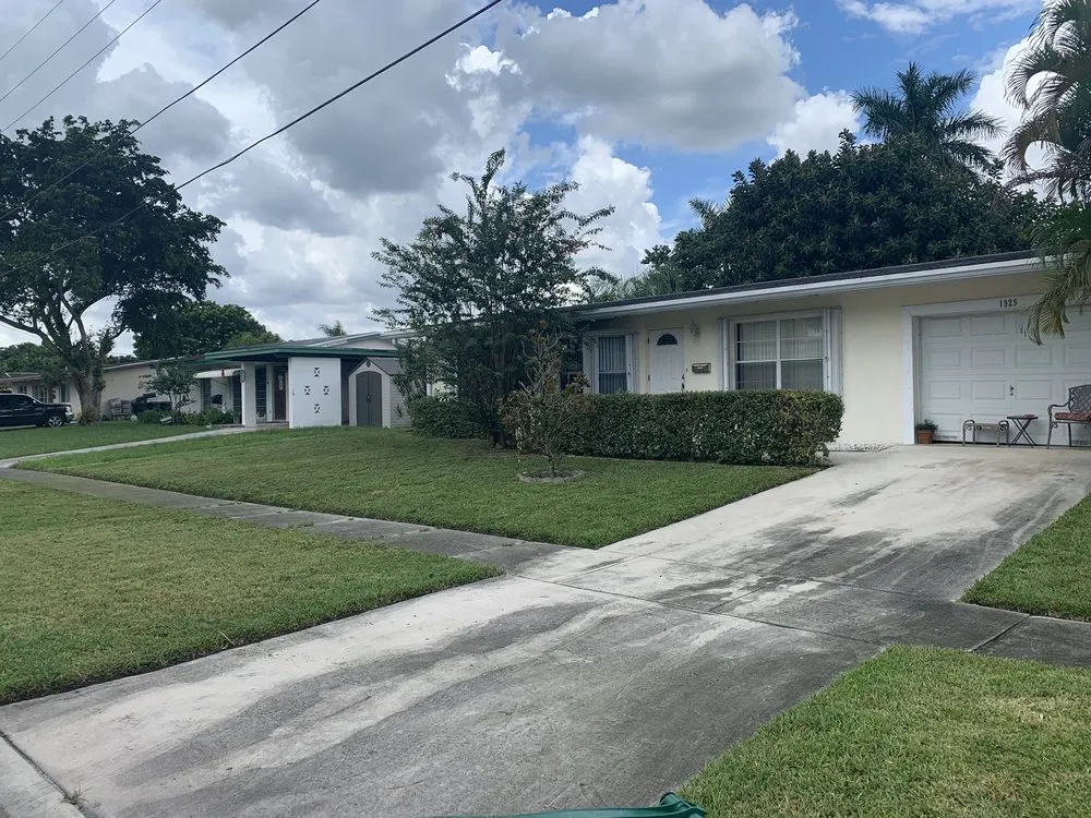 Top-rated garden landscaping in Miami Gardens, FL - Arrow’s Lawn Service