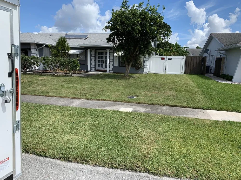Reliable yard cleanup service near you across Miami Gardens, FL - Arrow’s Lawn Service