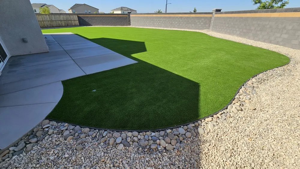 Top-rated yard cleanup service experts serving Bakersfield, CA - Arroyo Grande Landscaping