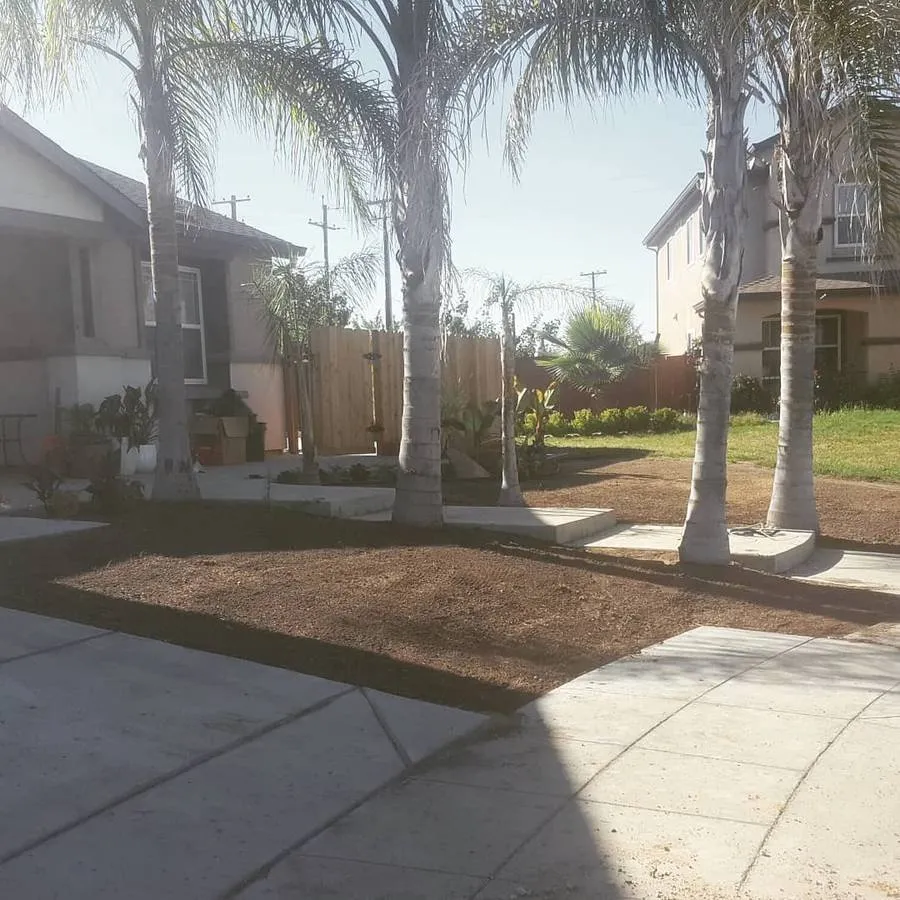 Affordable residential landscaping experts serving Clovis, CA - Arroyo Grande Landscaping