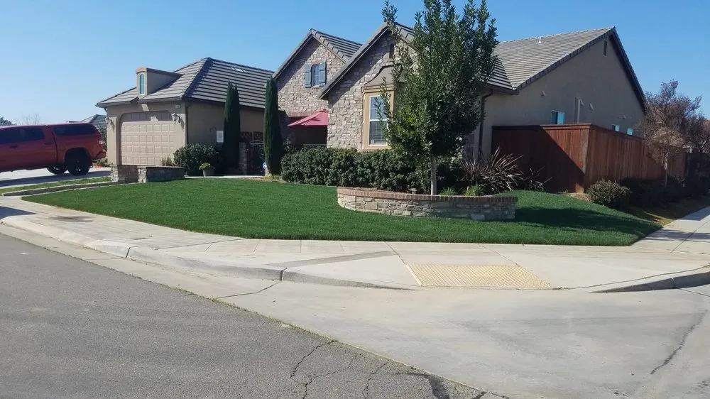 Professional lawn care service in Clovis, CA - Arroyo Grande Landscaping