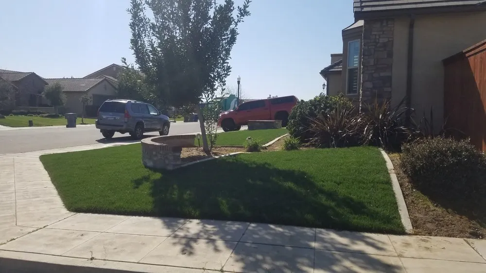 Expert yard maintenance in Clovis, CA - Arroyo Grande Landscaping