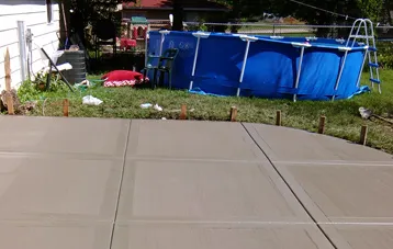 Affordable lawn care service experts serving Elgin, IL - Arroyo Hardscape & Concrete