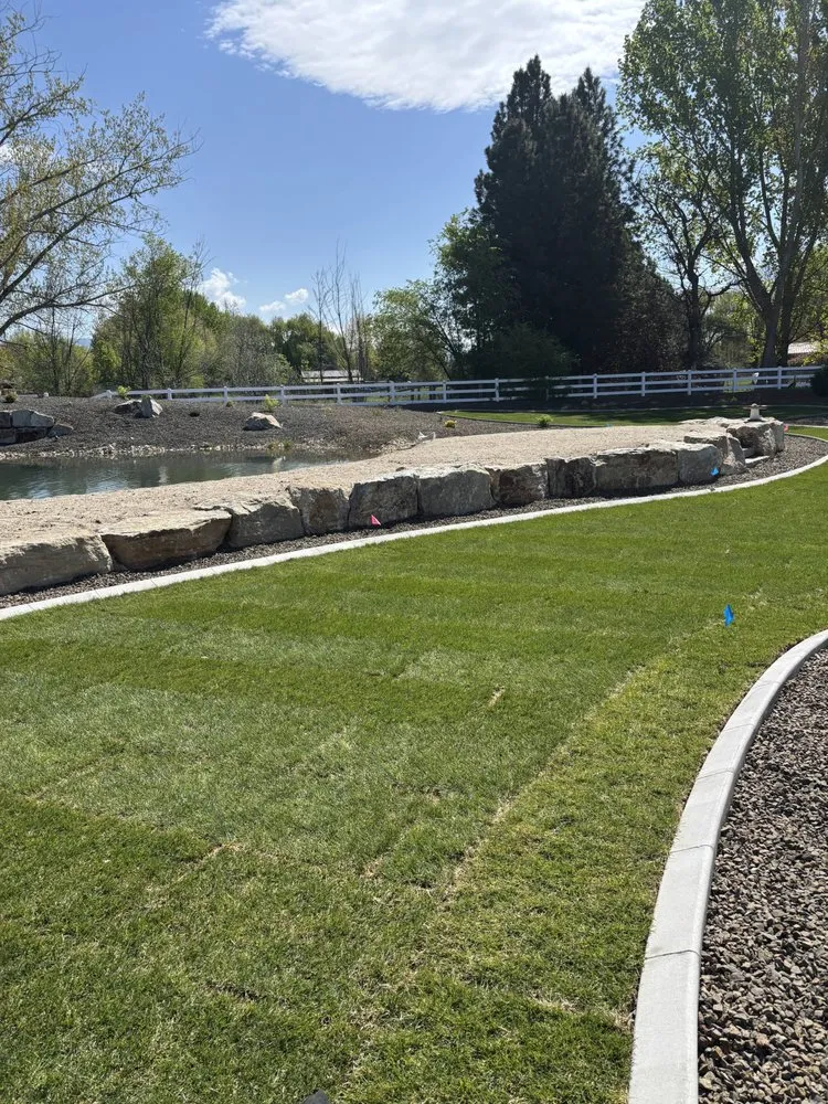 Expert garden landscaping in Nampa, ID - Arroyo Landscaping & Construction