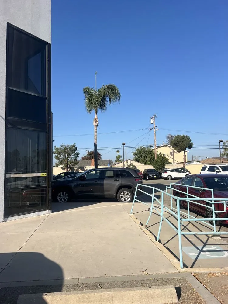 Reliable lawn care service for homes in Costa Mesa, CA by Arroyo Landscaping