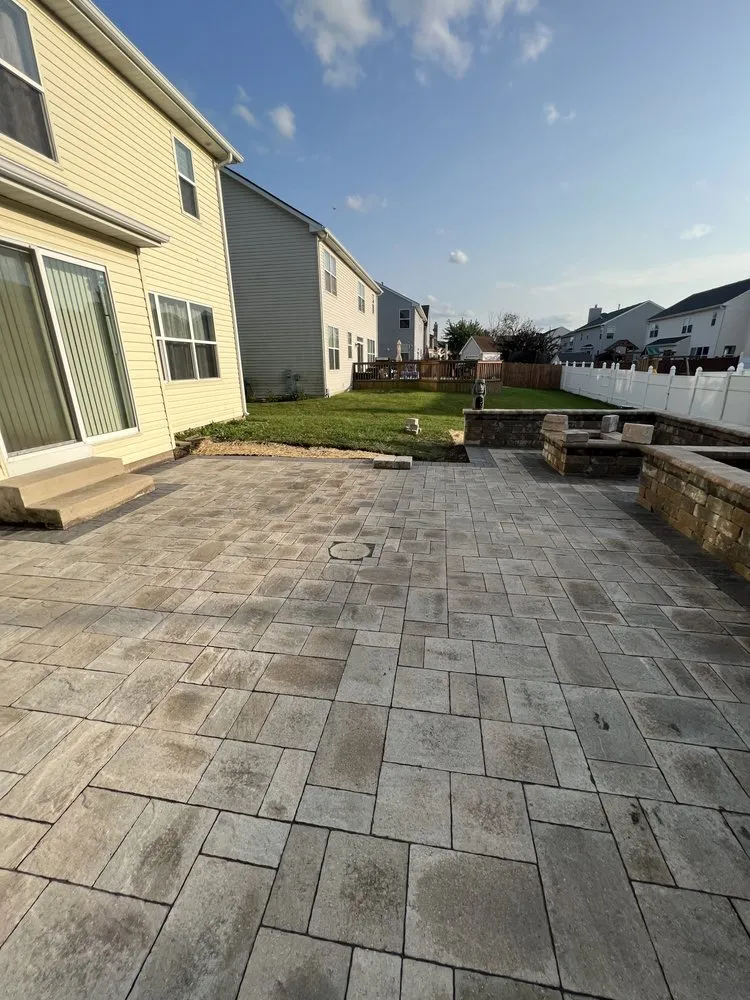 Expert landscape installation experts serving Shorewood, IL - Arroyo Lawn Care And Snow