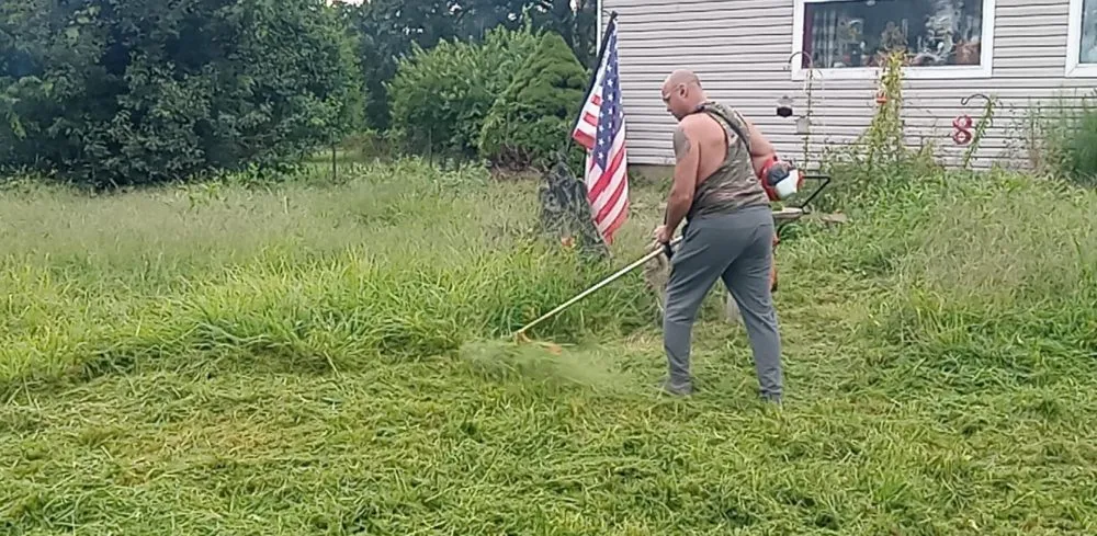 Reliable yard cleanup service for residential properties in Desloge, MO by Arsenault Landscaping and Gardening