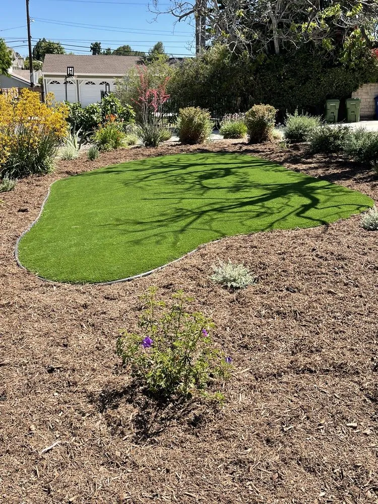 Local lawn mowing service in Los Angeles, CA - Art House Landscape