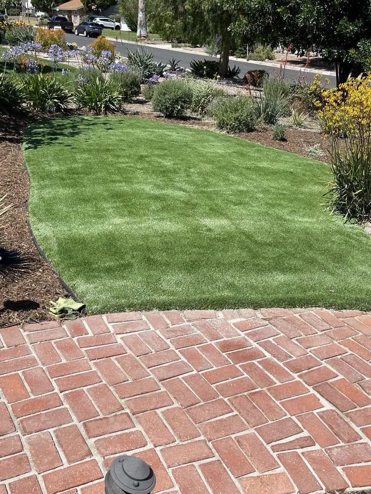 Custom yard cleanup service experts serving Los Angeles, CA - Art House Landscape