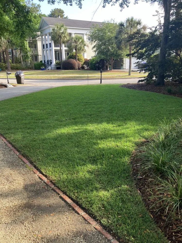 Trusted outdoor landscaping in North Charleston, SC - Art Lawn And Landscaping