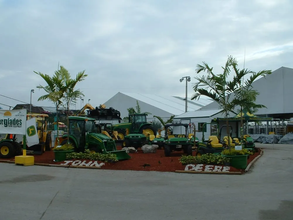 Local landscape design experts serving Loxahatchee, FL - Art of Palms