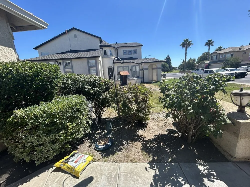 Affordable lawn mowing service in Manteca, CA - Arteaga’s Amazing Lawn And Garden Services