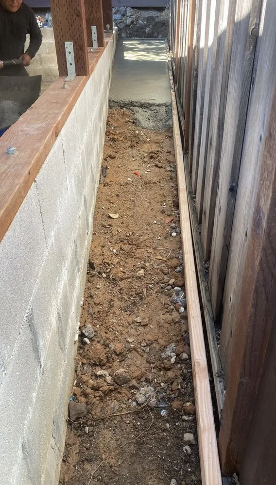 Trusted lawn care service for residential properties in San Jose, CA by Artesanal Concepts