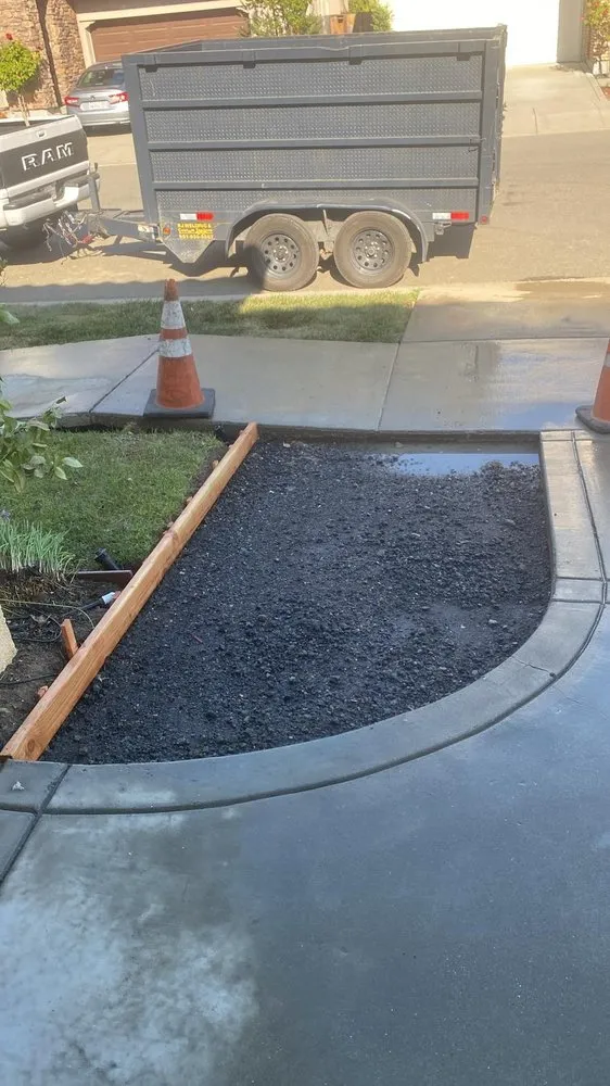 Custom yard maintenance for beautiful yards in San Jose, CA by Artesanal Concepts