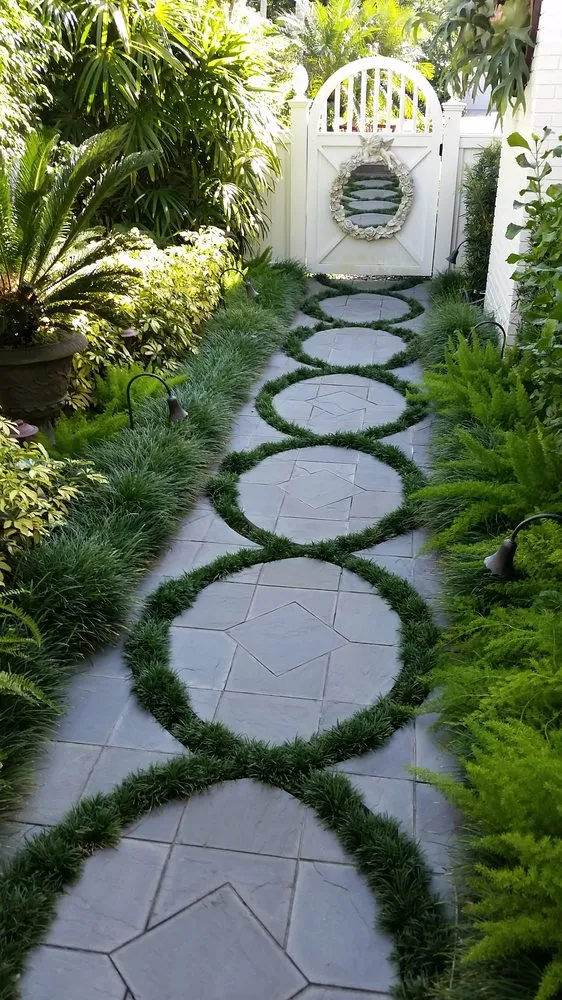 Affordable yard cleanup service for beautiful yards across Naples, FL - Artful Exteriors