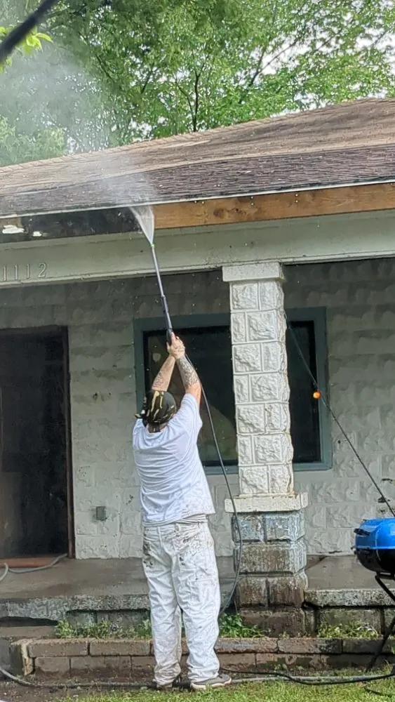 Expert landscaping services in Fort Smith, AR - Arthurs Paint And Handyman Services