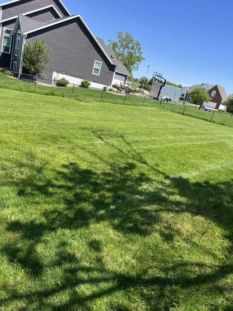 Affordable lawn mowing service in CEDAR RAPIDS, IA - Artic Lawns Solutions