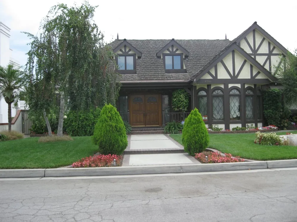 Custom lawn care service with custom design across Downey, CA - Articulate Landscape