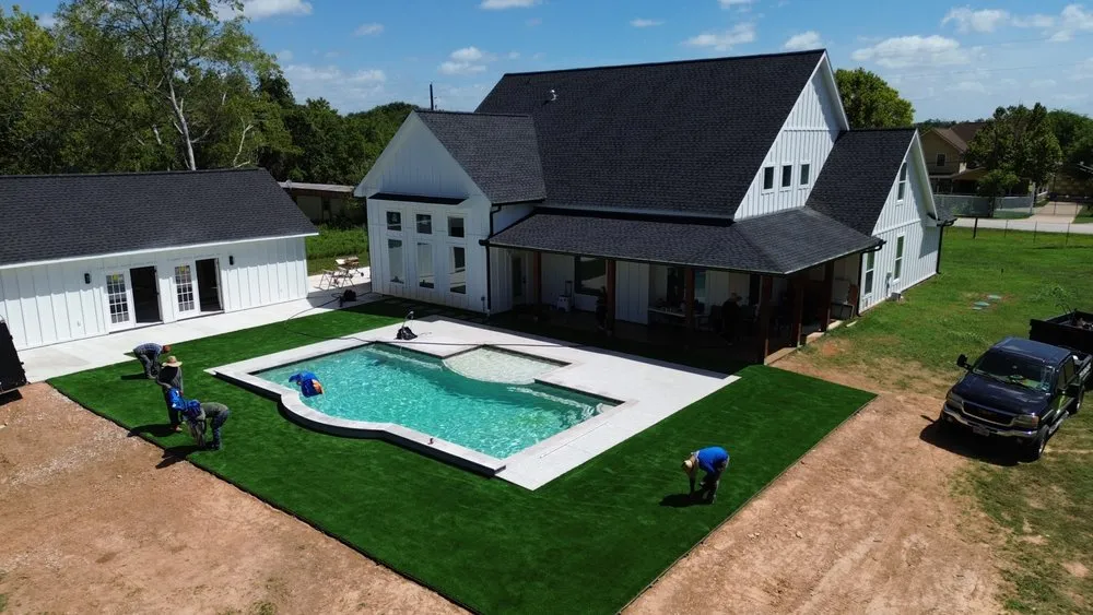 Custom residential landscaping experts serving League City, TX - Artificial Grass TX