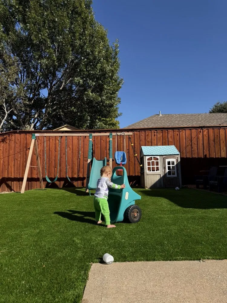 Professional yard maintenance for beautiful yards in Dallas, TX by Artificial Turf Kings