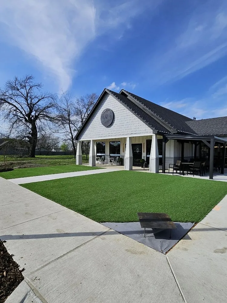 Local lawn care service with custom design in Dallas, TX by Artificial Turf Kings