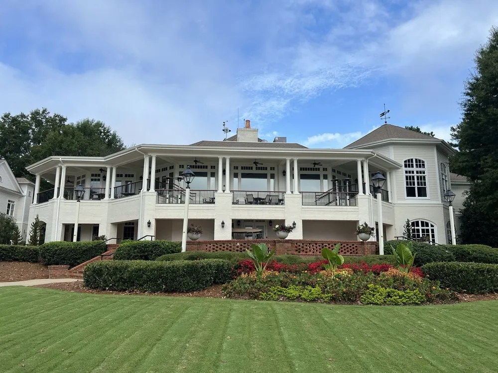 Custom outdoor landscaping in Omaha, NE - Artisan lawns