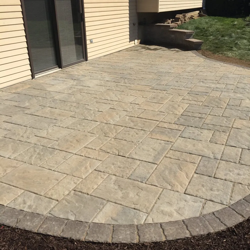 Affordable yard maintenance in Northampton, PA by Artistic Hardscapes