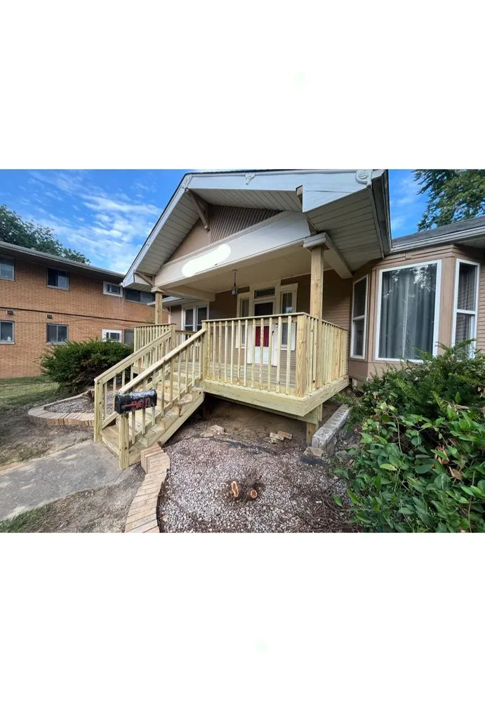 Professional lawn care service in Troy, IL - Artistic Home And Landscape