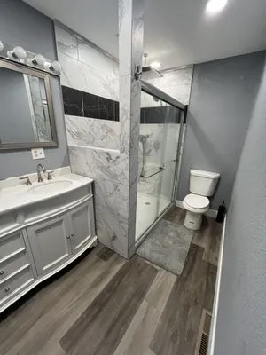 Artistic Home And Landscape Logo