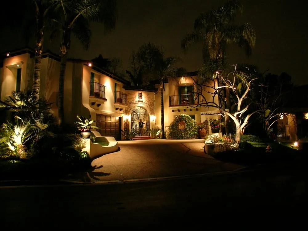 Custom residential landscaping in Beverly Hills, CA - Artistic Illumination